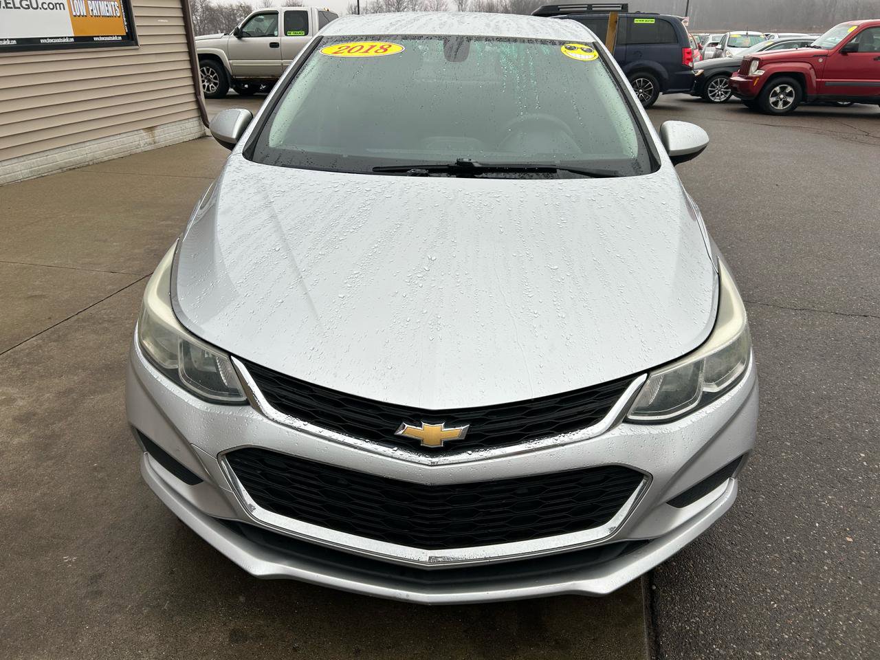 Used 2018 Chevrolet Cruze LS image 2
