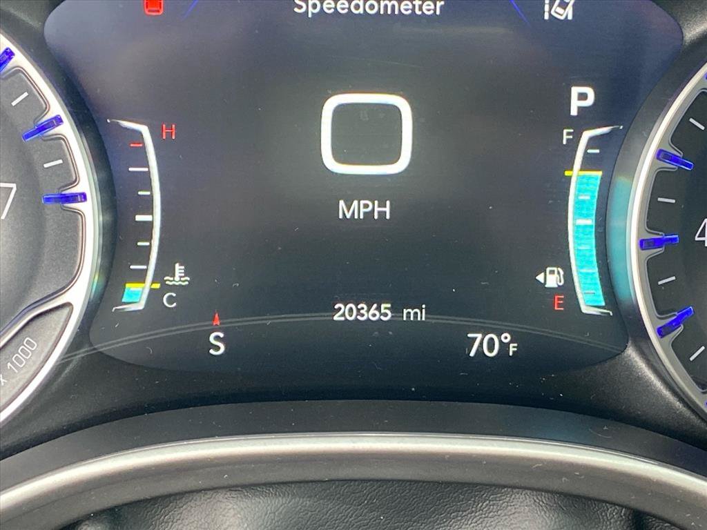 Used 2026 Chrysler Pacifica Select FWD image 19