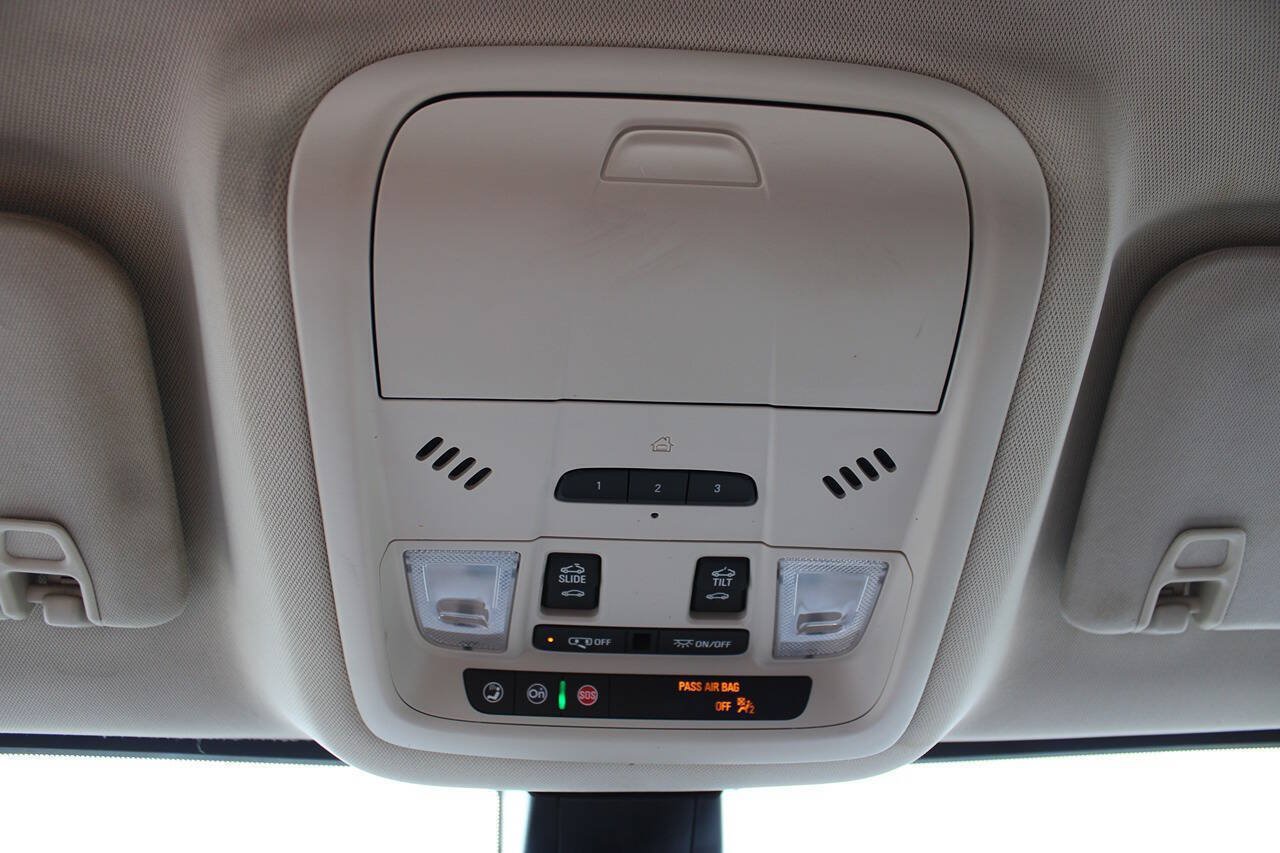Used 2023 GMC Acadia Denali w/ Denali Ultimate Package AWD/4WD image 26