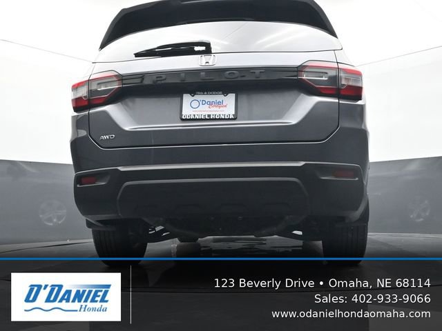 Used 2023 Honda Pilot LX image 11