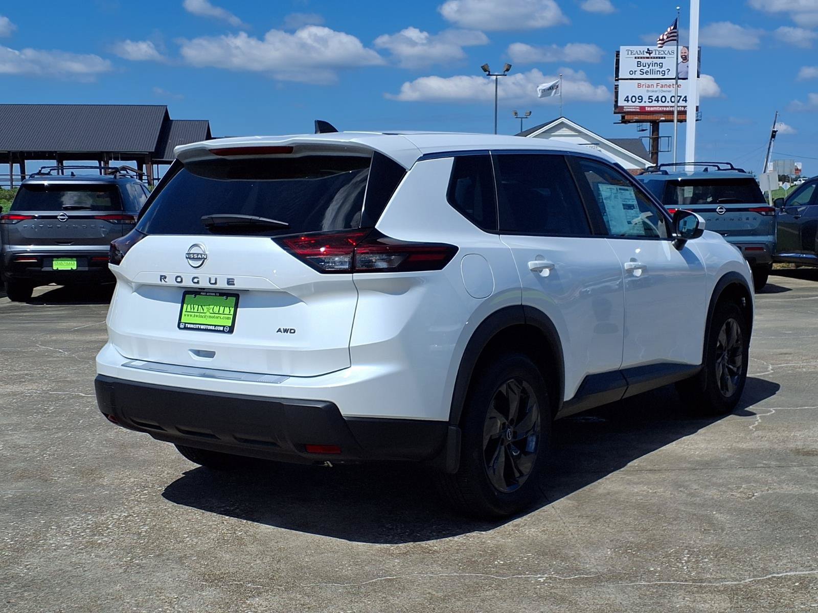 New 2026 Nissan Rogue SV AWD/4WD image 6