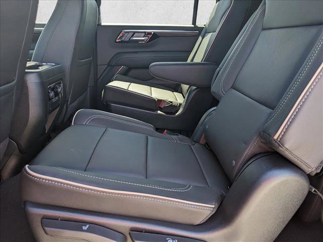 New 2026 Chevrolet Suburban Premier image 14