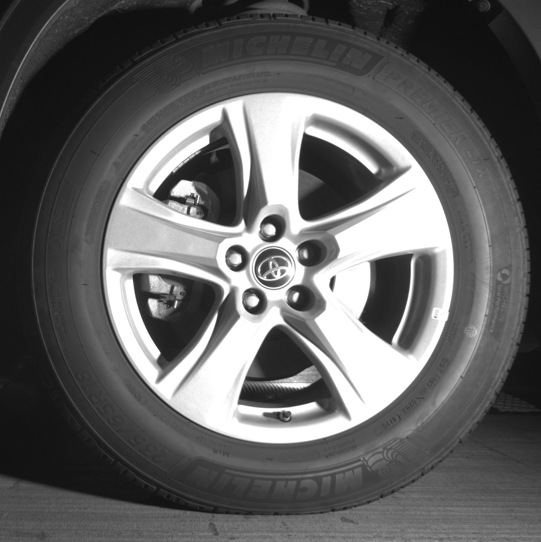 Used 2025 Toyota Highlander LE image 12