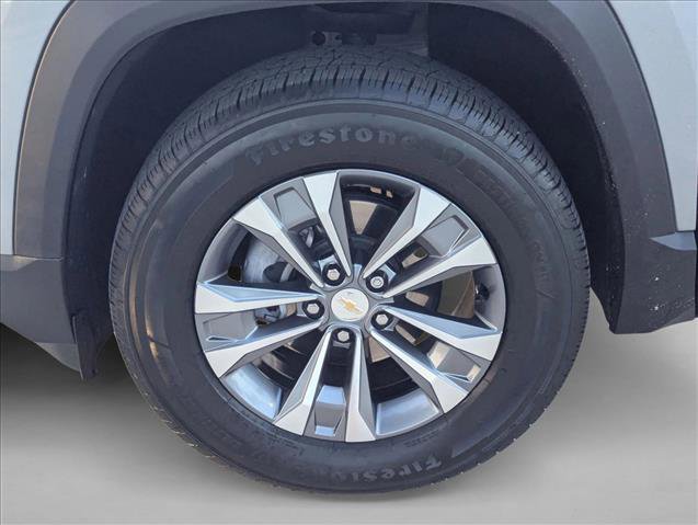 Used 2026 Chevrolet Equinox LT w/ Safety and Technology Package FWD image 24