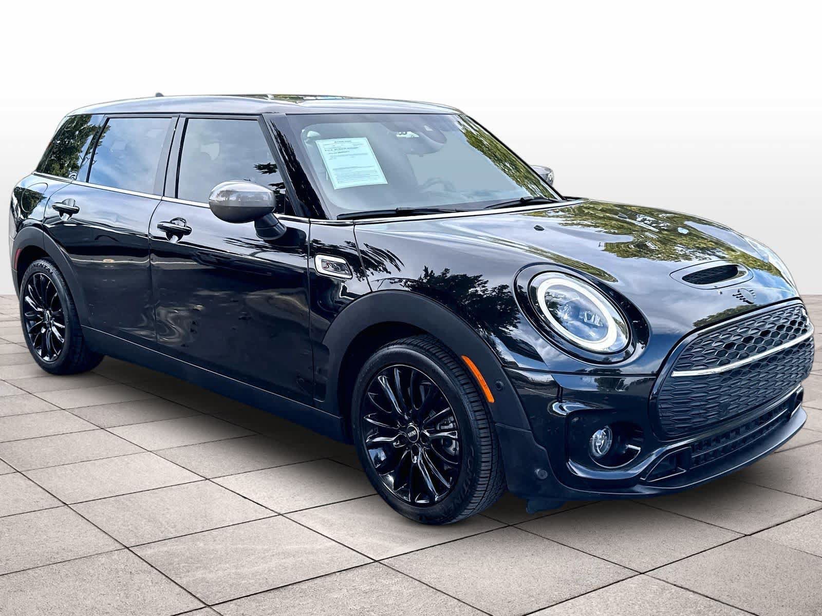 Used 2022 MINI Cooper Clubman S w/ Premium Package FWD image 3