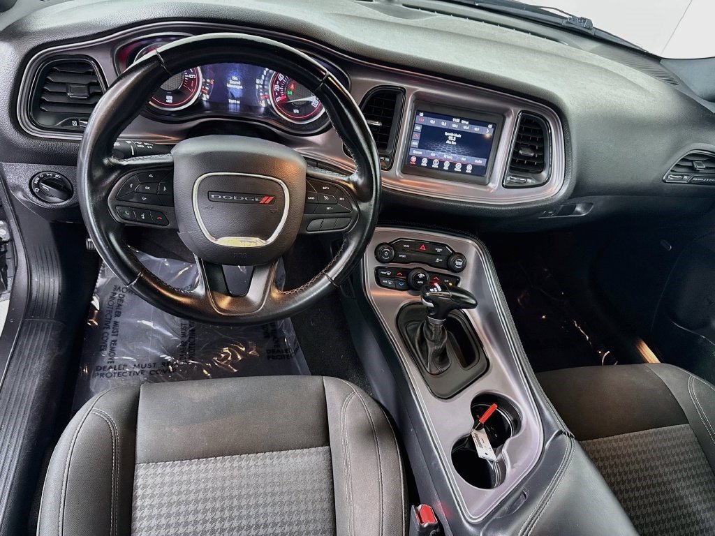 Used 2023 Dodge Challenger SXT RWD image 16