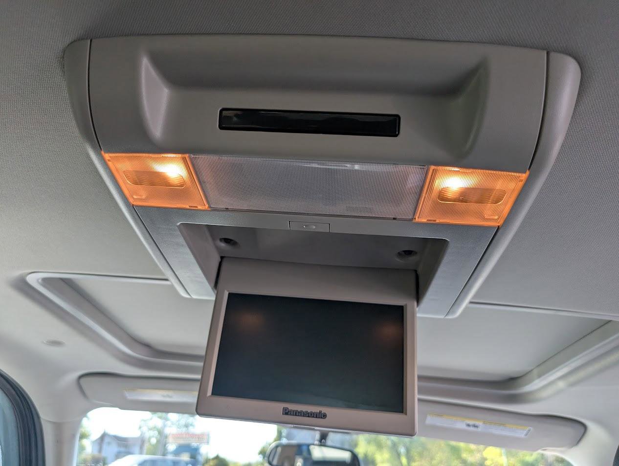 Used 2013 Chevrolet Suburban LTZ AWD/4WD image 12