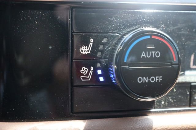 Used 2023 Nissan Pathfinder Platinum image 28