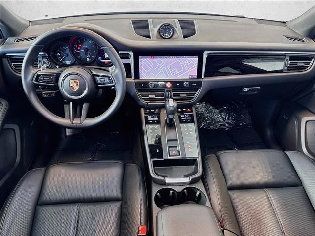 Certified 2026 Porsche Macan AWD/4WD image 21
