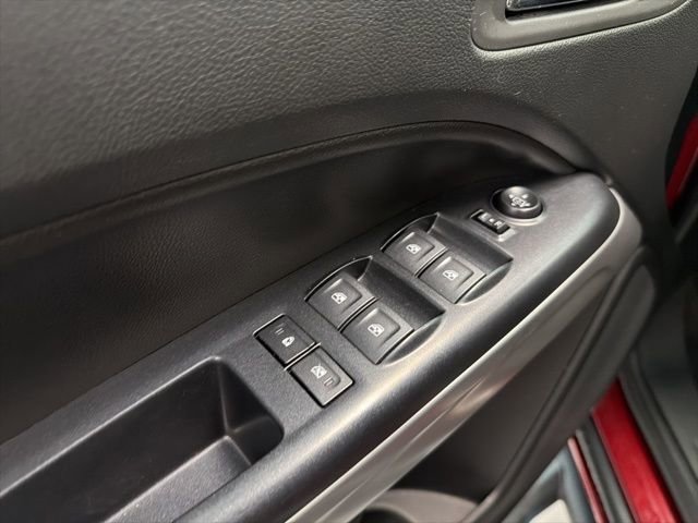 Used 2020 Chevrolet Colorado LT w/ Colorado RST Special Edition image 12