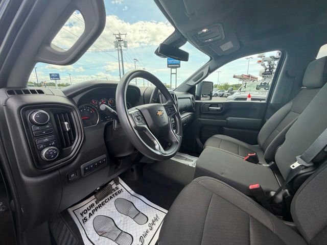 Used 2022 Chevrolet Silverado 2500 Custom w/ Custom Value Package AWD/4WD image 10