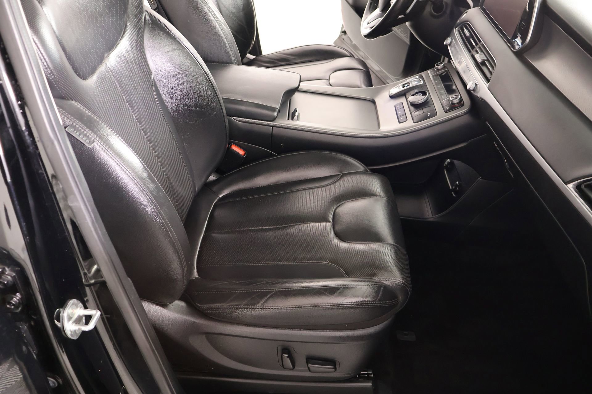 Used 2022 Hyundai Palisade SEL w/ 8P Bench Seat Package image 15