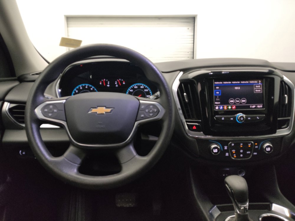 Used 2021 Chevrolet Traverse LS FWD image 22