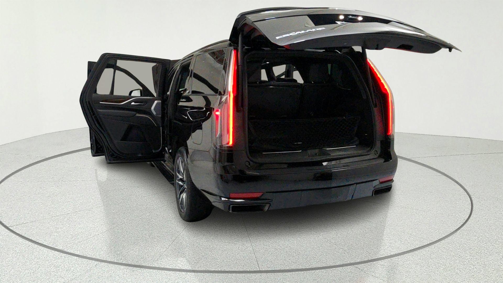 Used 2023 Cadillac Escalade Sport Platinum w/ Heavy-Duty Trailer Package AWD/4WD image 11