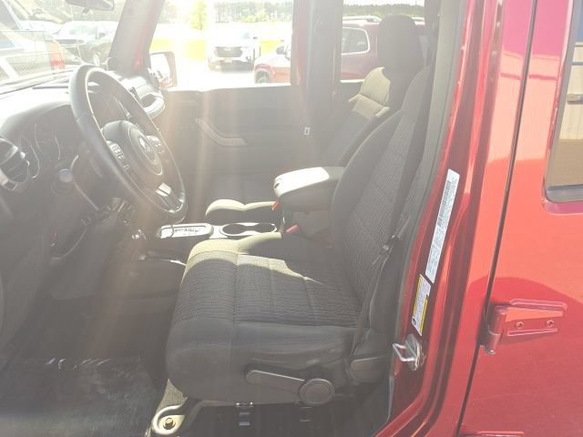 Used 2012 Jeep Wrangler Unlimited Sport AWD/4WD image 10