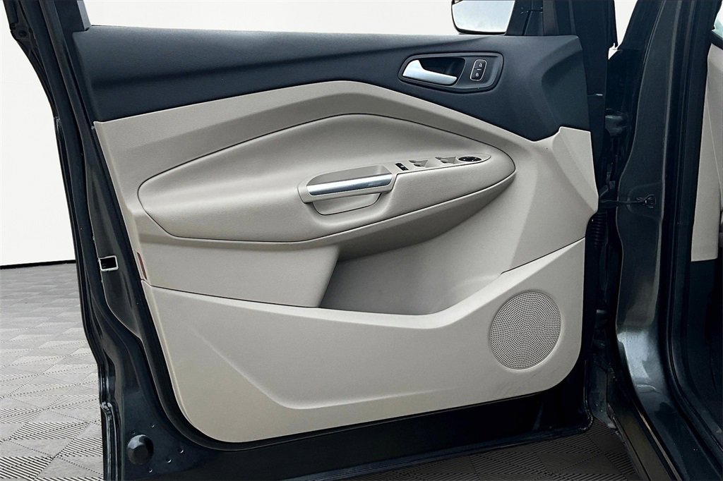 Used 2019 Ford Escape SE image 23