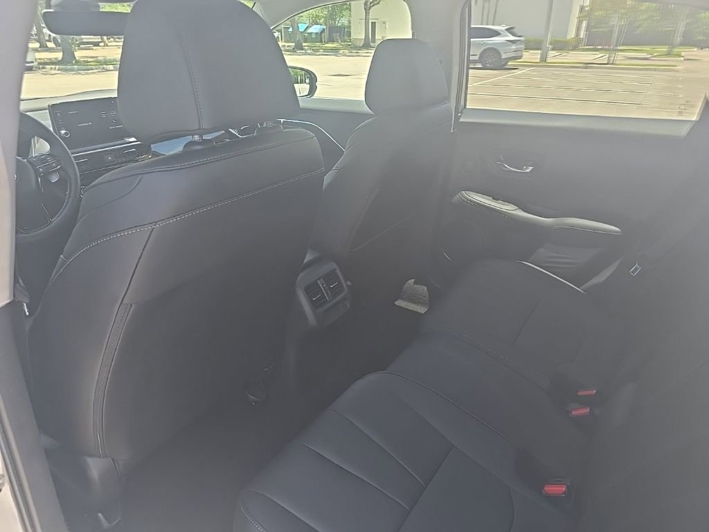 Used 2025 Acura ADX FWD image 24