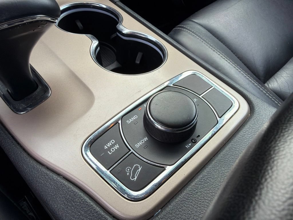 Used 2015 Jeep Grand Cherokee Limited AWD/4WD image 30
