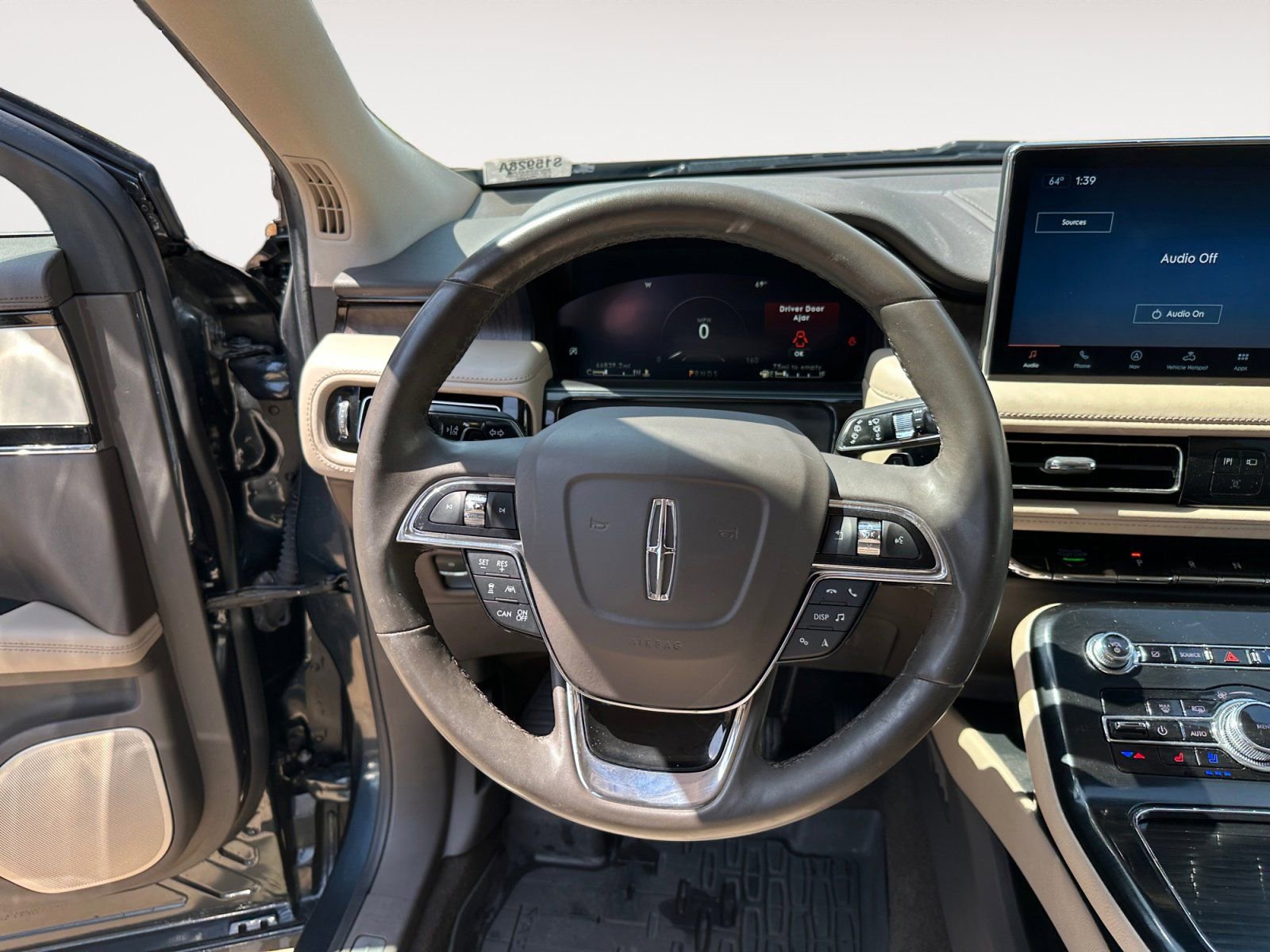 Used 2021 Lincoln Nautilus Reserve w/ Equipment Group 202A image 9