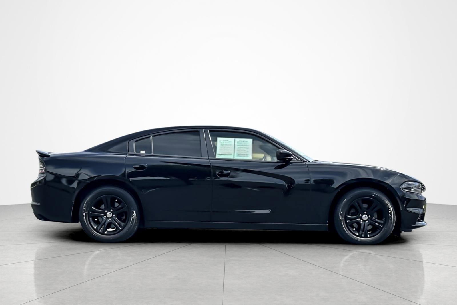 Used 2020 Dodge Charger SXT image 6