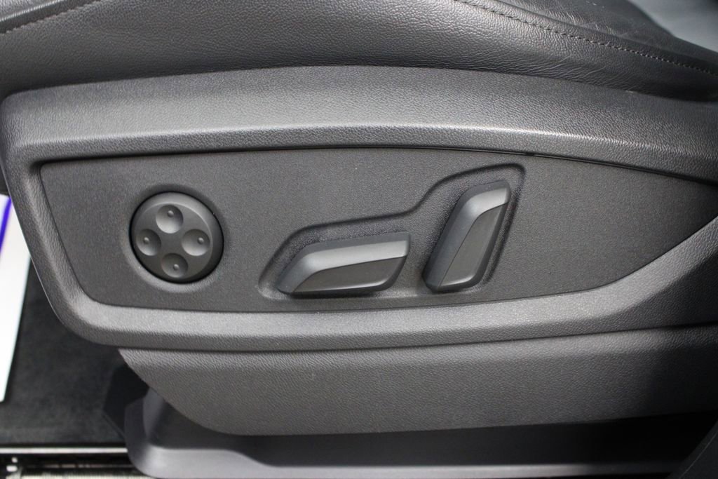 Used 2023 Audi Q5 2.0T Premium Plus w/ Premium Plus Package AWD/4WD image 20
