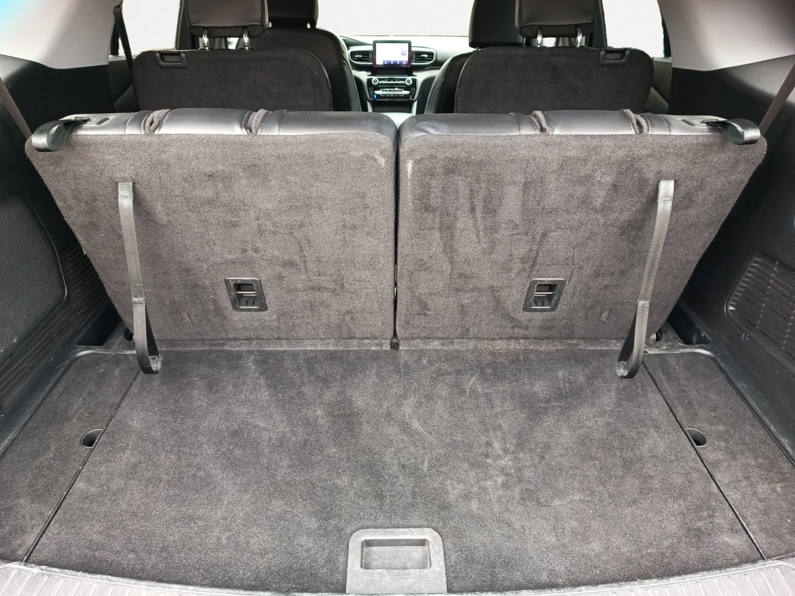 Used 2023 Ford Explorer Limited image 12