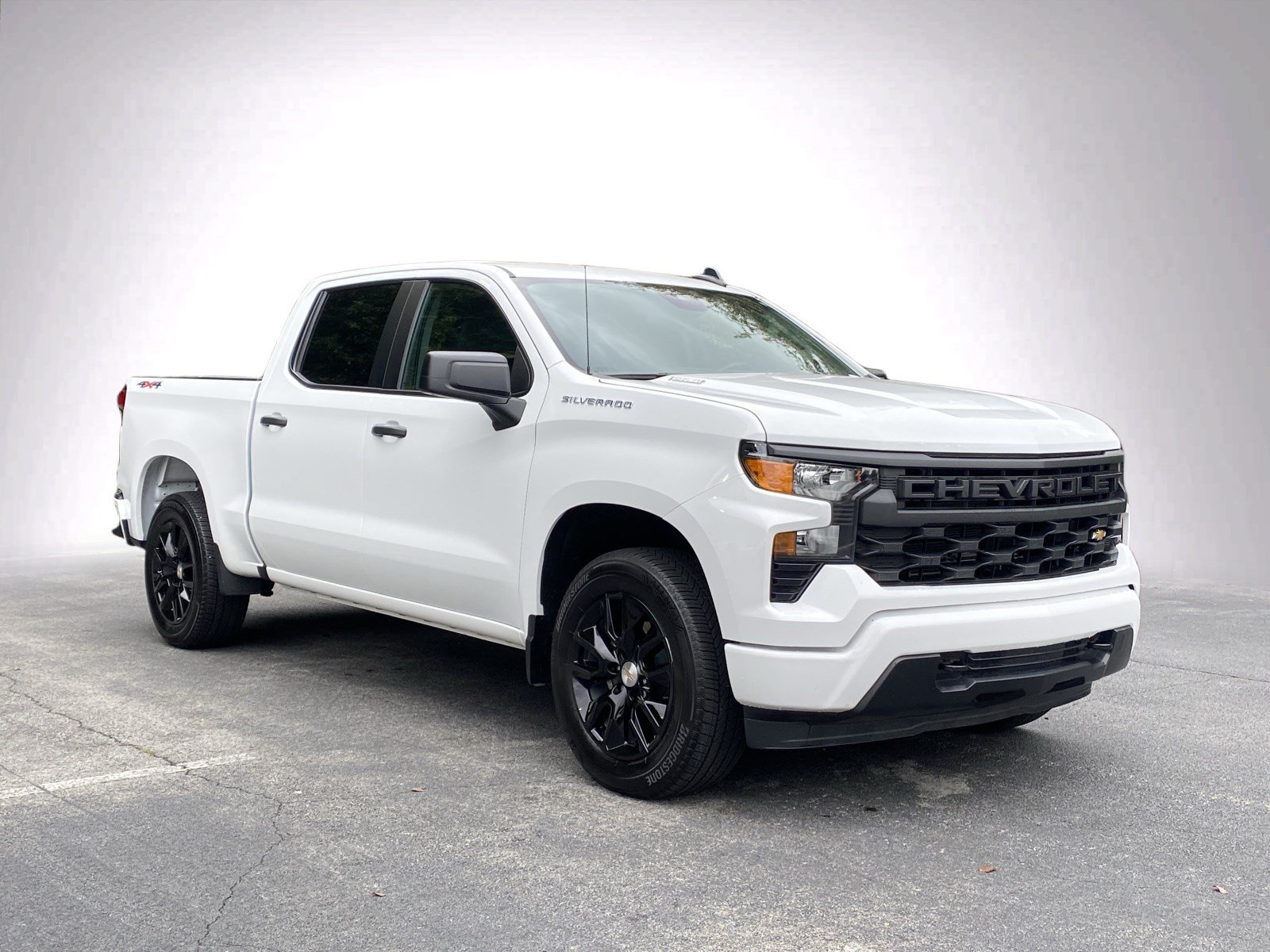 Used 2026 Chevrolet Silverado 1500 Custom AWD/4WD image 2