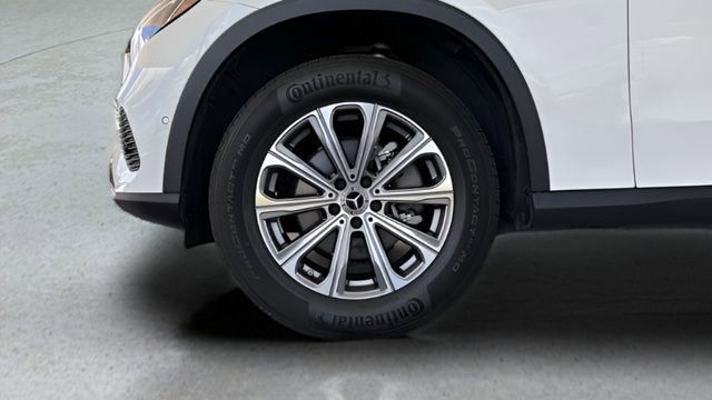 Used 2024 Mercedes-Benz GLC 300 4MATIC image 23
