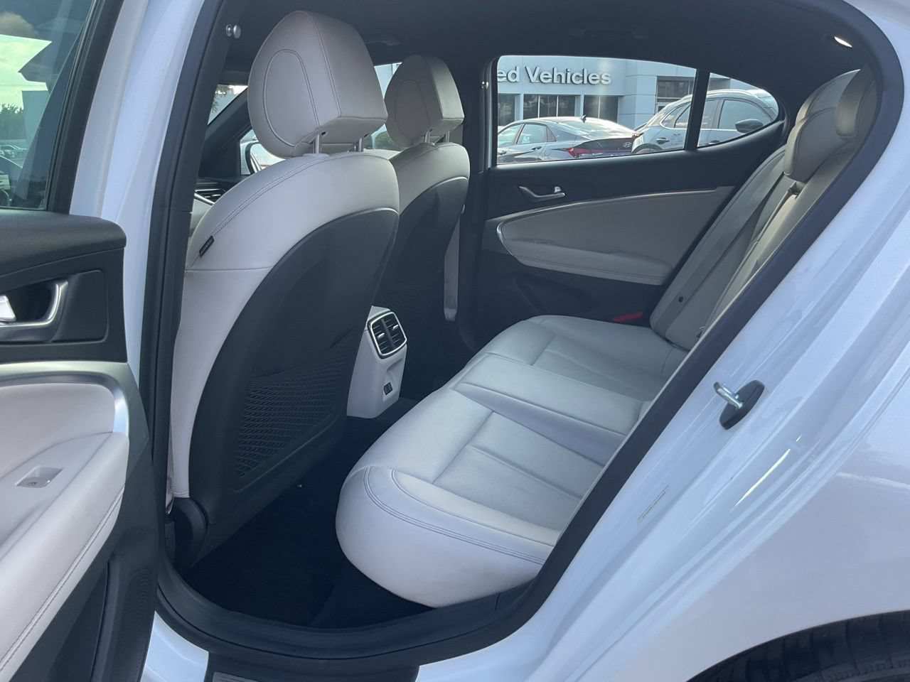 Used 2025 Genesis G70 2.5T RWD image 13