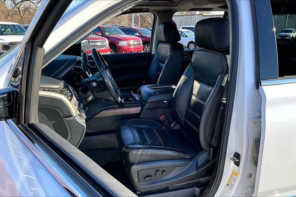 Used 2020 GMC Yukon XL Denali w/ Denali Ultimate Package image 20