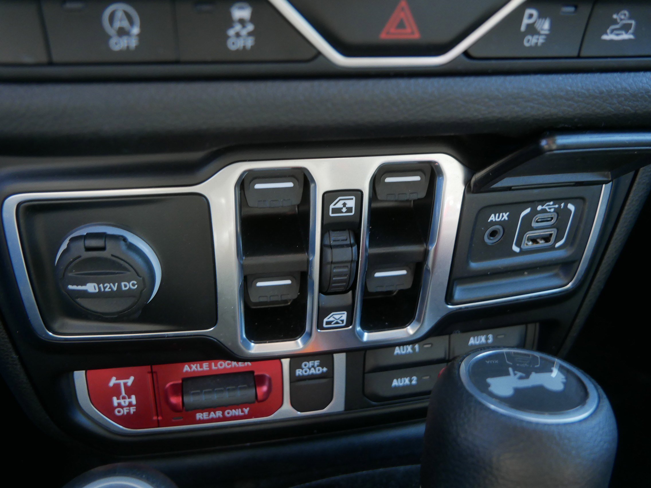 Used 2024 Jeep Wrangler Willys image 29