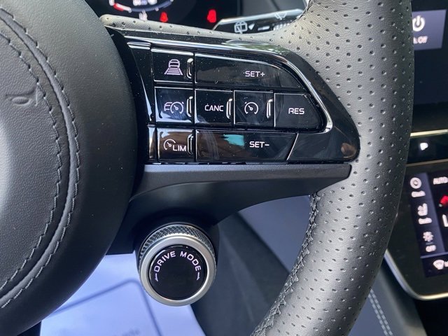 New 2024 Maserati Grecale GT image 24