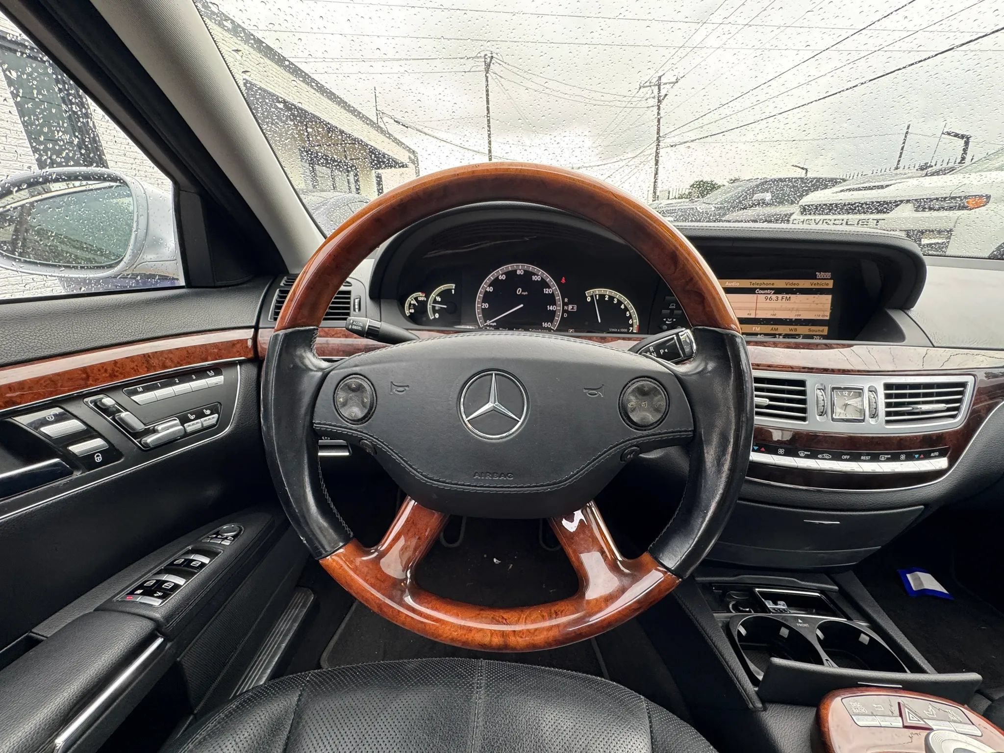 Used 2009 Mercedes-Benz S 550 image 16