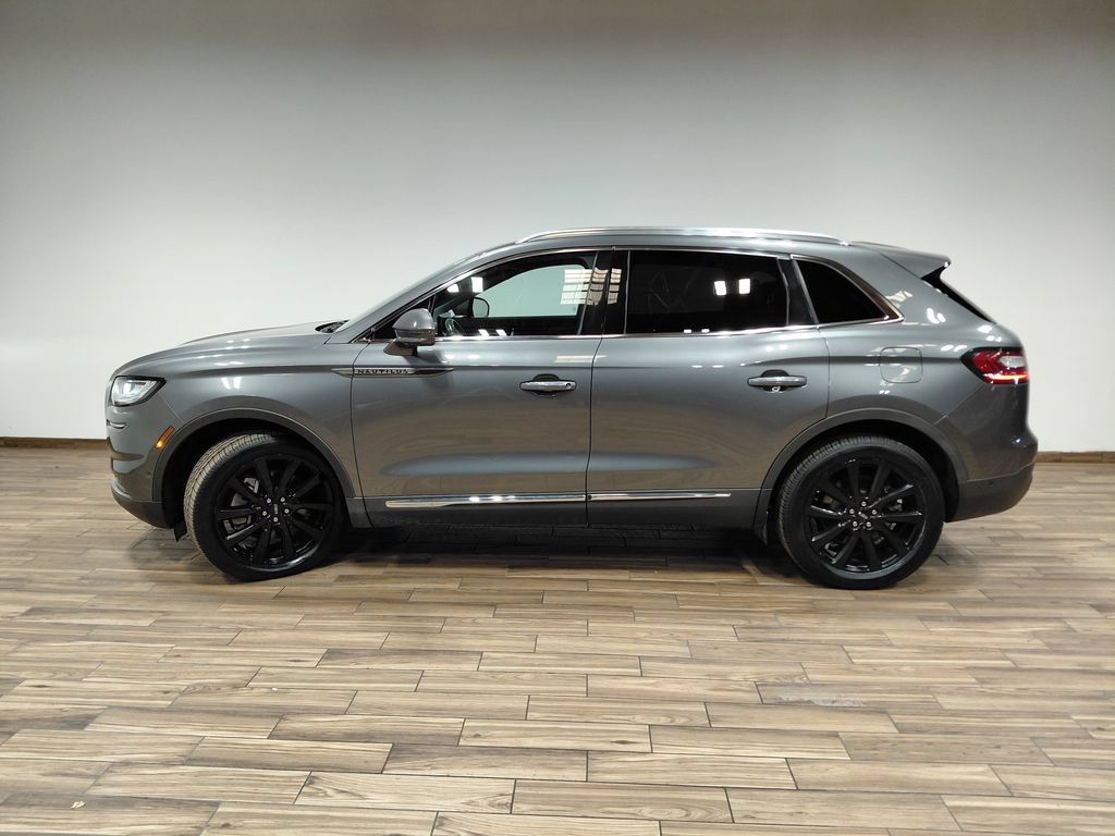 Used 2022 Lincoln Nautilus Reserve w/ Equipment Group 201A AWD/4WD image 22