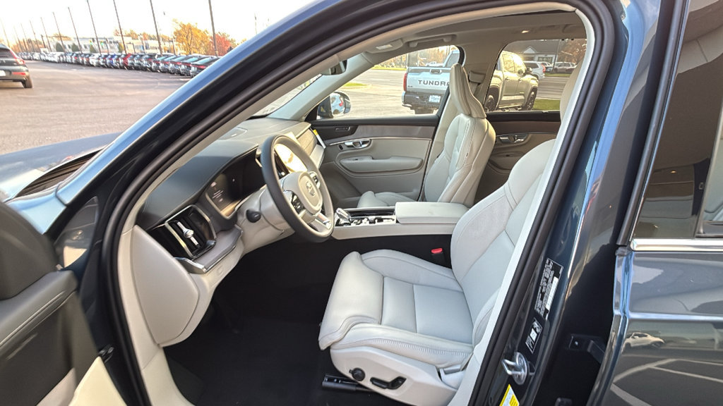 New 2027 Volvo XC90 B6 Ultra AWD/4WD image 24
