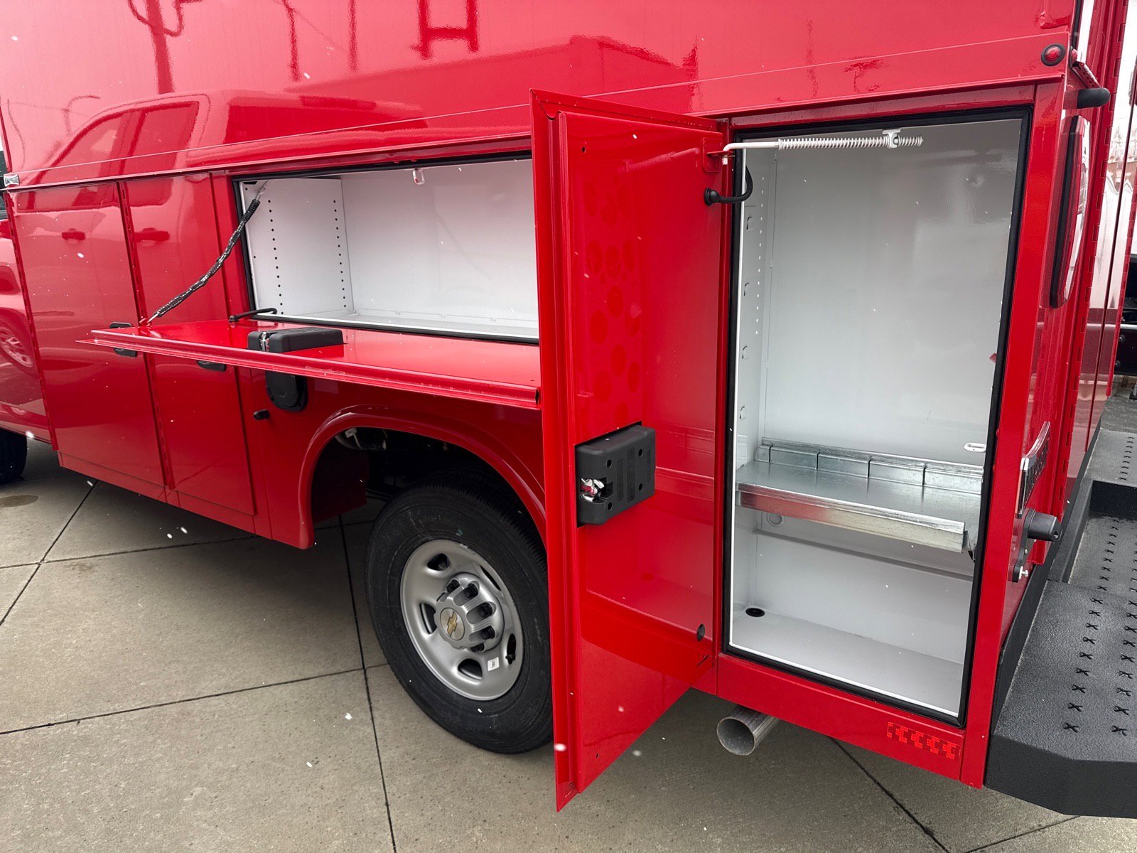New 2026 Chevrolet Express 3500 w/ Power Convenience Package RWD image 8