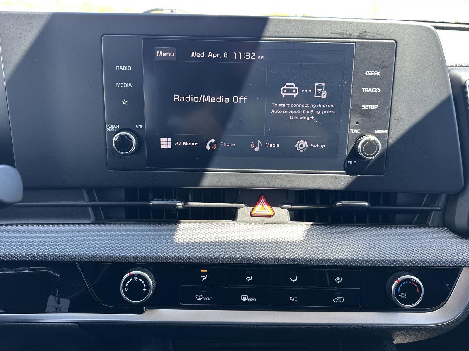 Used 2025 Kia Sportage LX FWD image 25