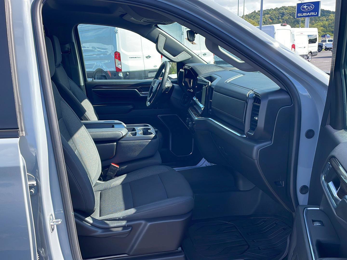 Used 2024 Chevrolet Silverado 1500 LT AWD/4WD image 25