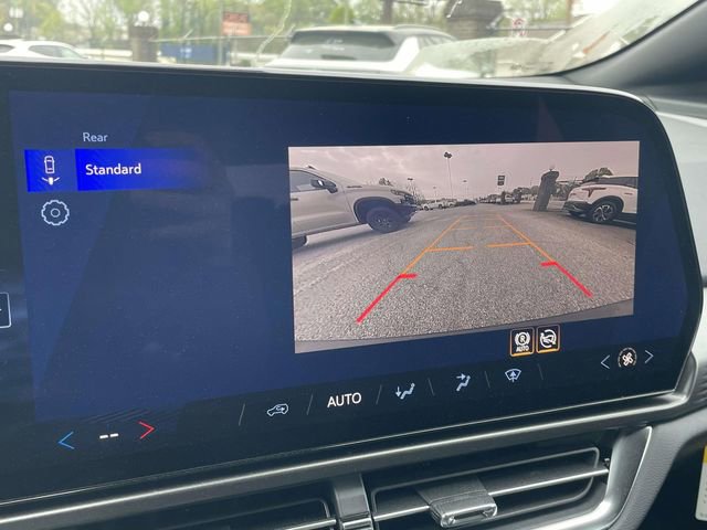 New 2026 Chevrolet Equinox EV LT image 12