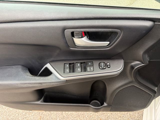 Used 2017 Toyota Camry LE FWD image 22