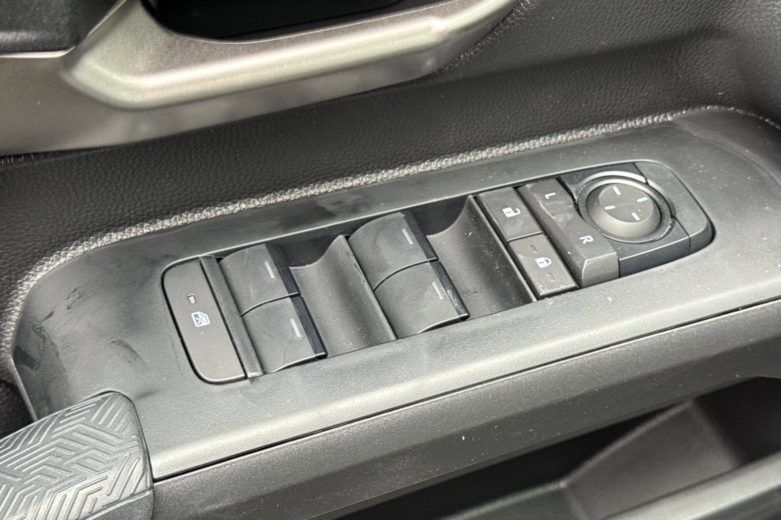 New 2025 Toyota Tacoma TRD Off-Road image 14