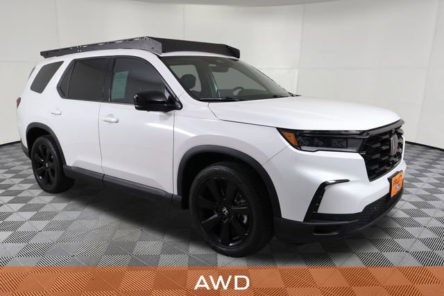 Used 2025 Honda Pilot Black Edition image 3