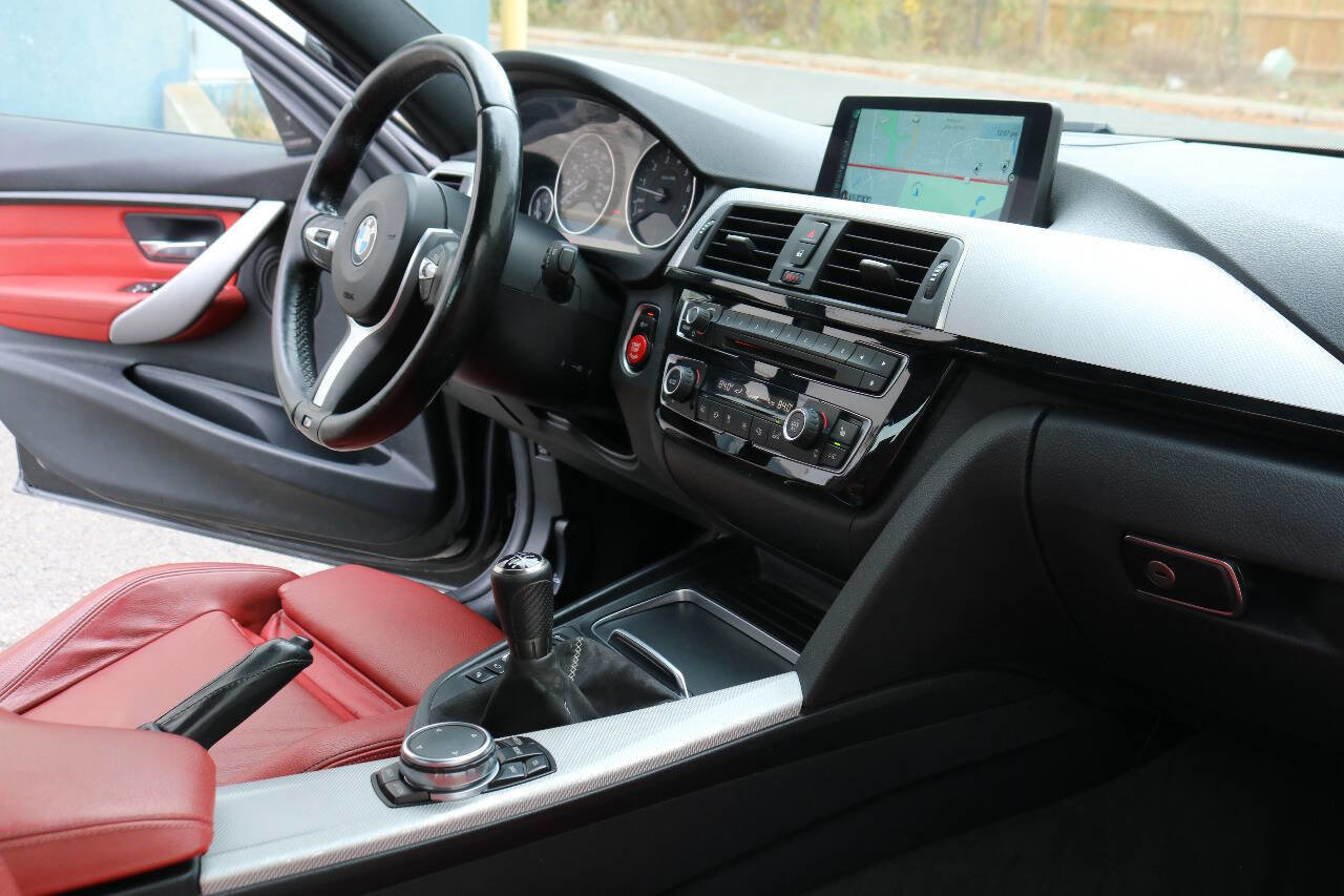 Used 2016 BMW 340i xDrive Sedan image 29