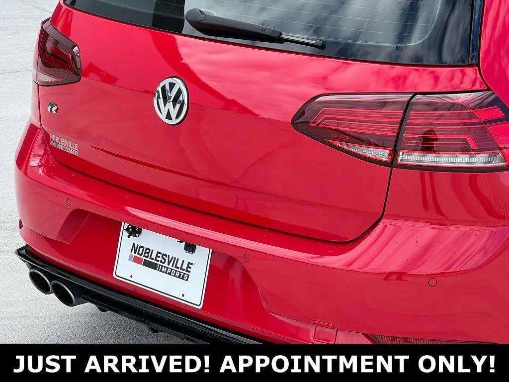 Used 2019 Volkswagen Golf R 4-Door image 34