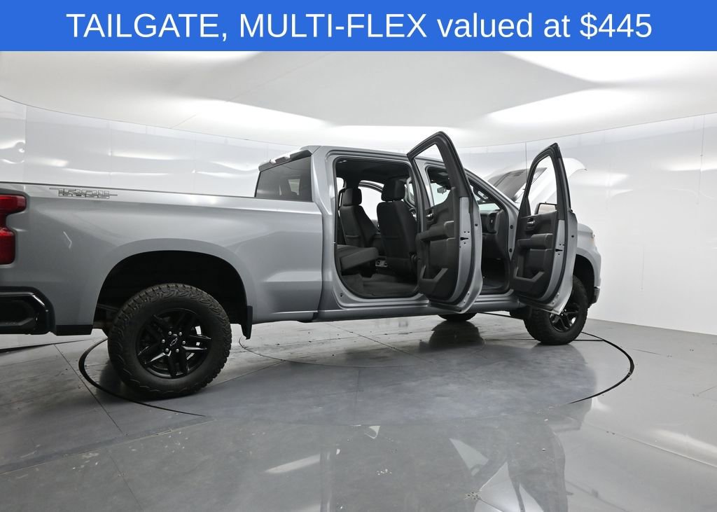 Used 2024 Chevrolet Silverado 1500 Custom Trail Boss w/ Dark Appearance Package image 4