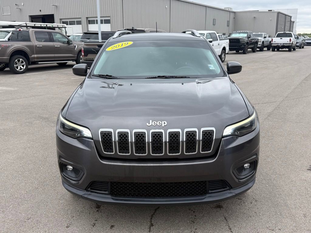 Used 2019 Jeep Cherokee Latitude Plus w/ Comfort/Convenience Group image 40