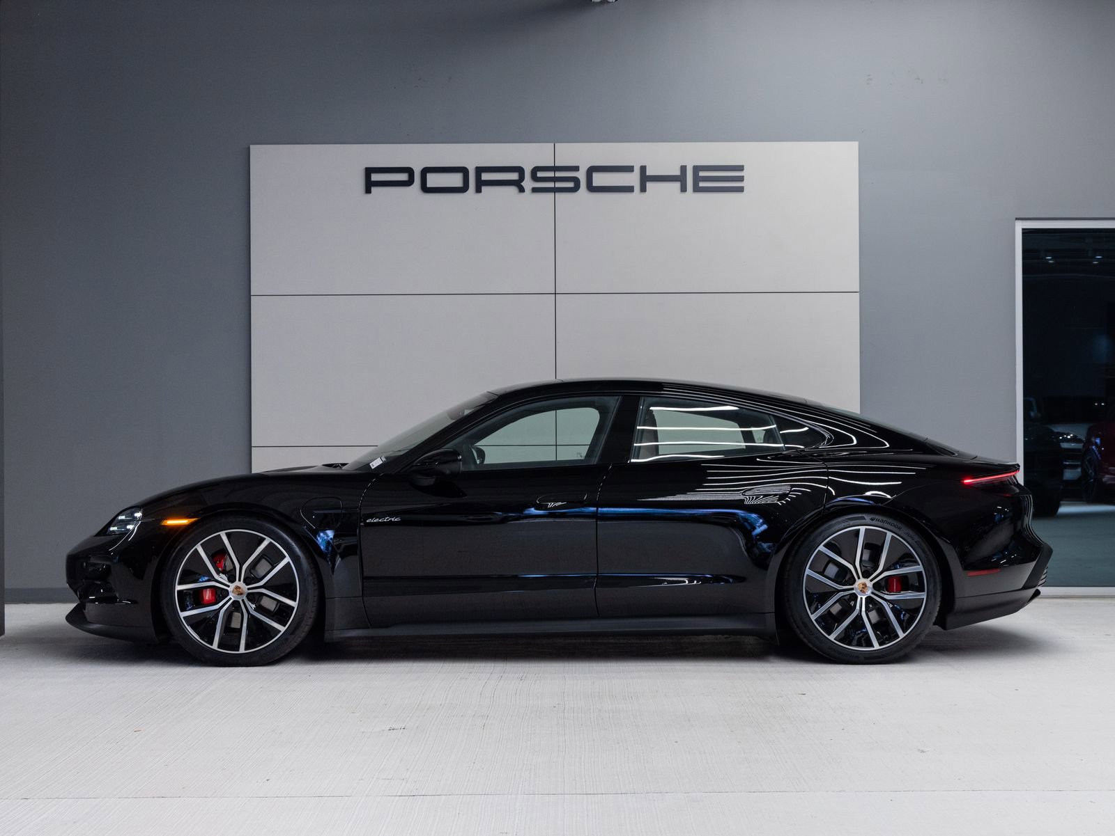 New 2026 Porsche Taycan 4S image 2