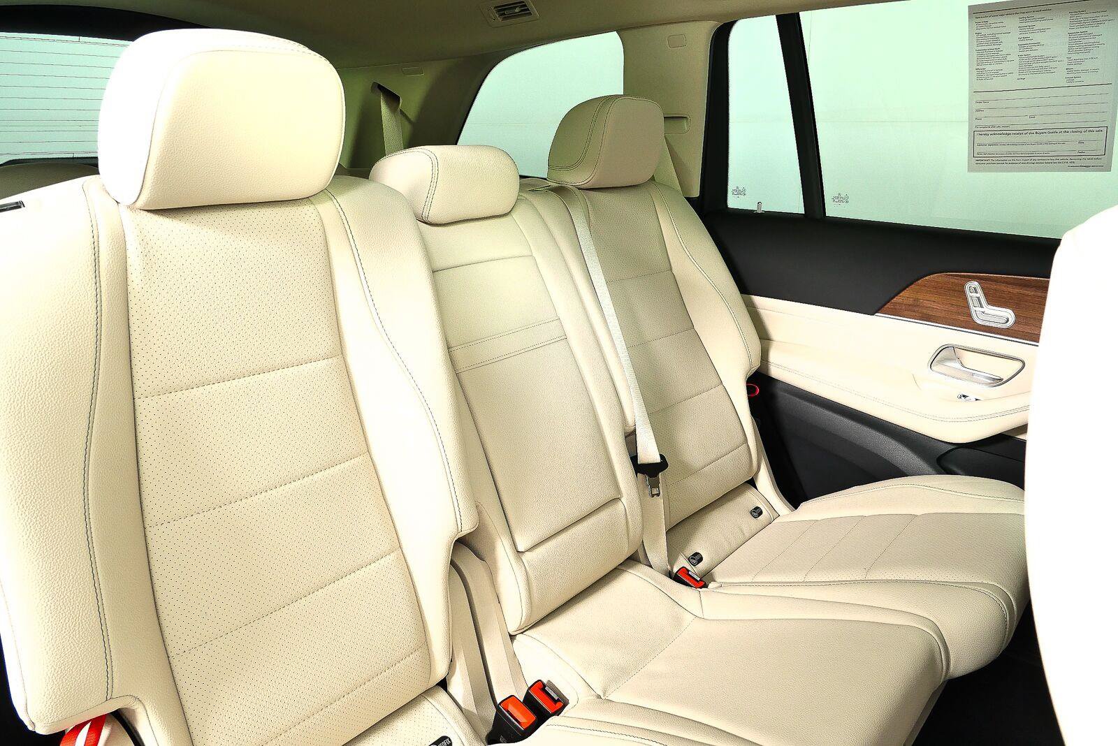Used 2025 Mercedes-Benz GLS 450 4MATIC image 21