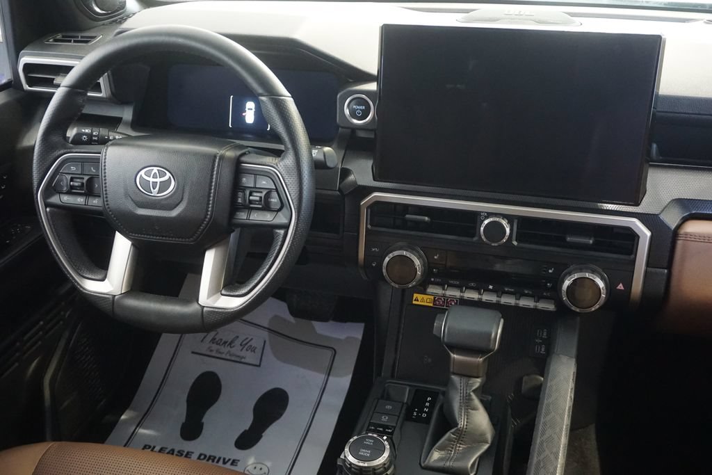 Certified 2025 Toyota 4Runner Limited AWD/4WD image 32