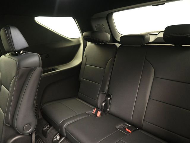 New 2026 Chevrolet Traverse LT w/ Driver Confidence Package image 9